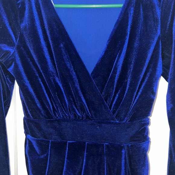 Blue velvet dress - Picture 2 of 2